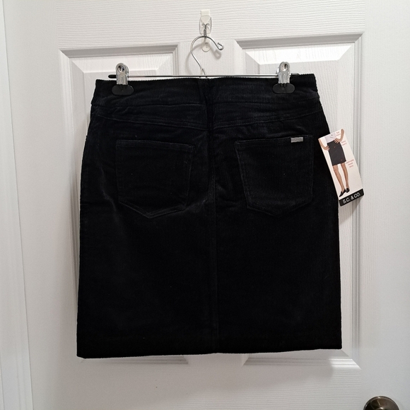 S.C. & Co Ladies Corduroy Skirt Womens Size 8 Pull On Black Cord Skirt  NWT - Picture 6 of 12